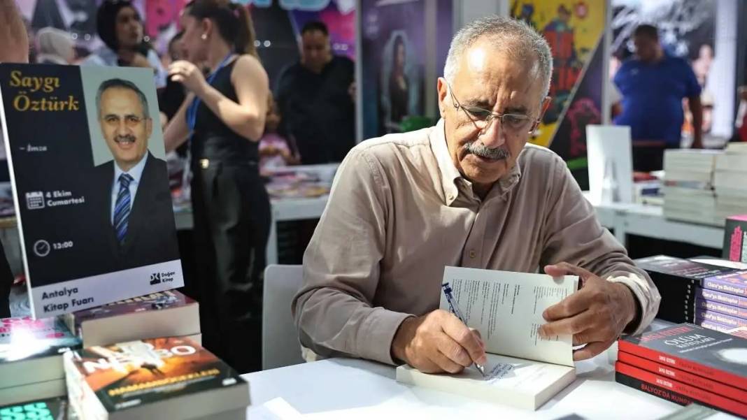 Antalya Kitap Fuarı Ziyaretçi Patlaması Yaşadı! 8